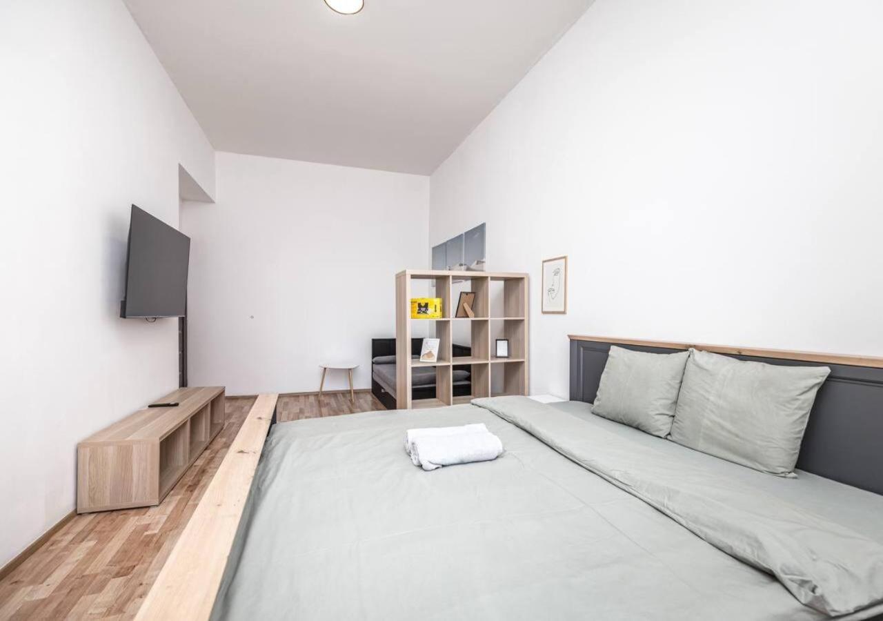 Elegance Apartments 프라하 외부 사진