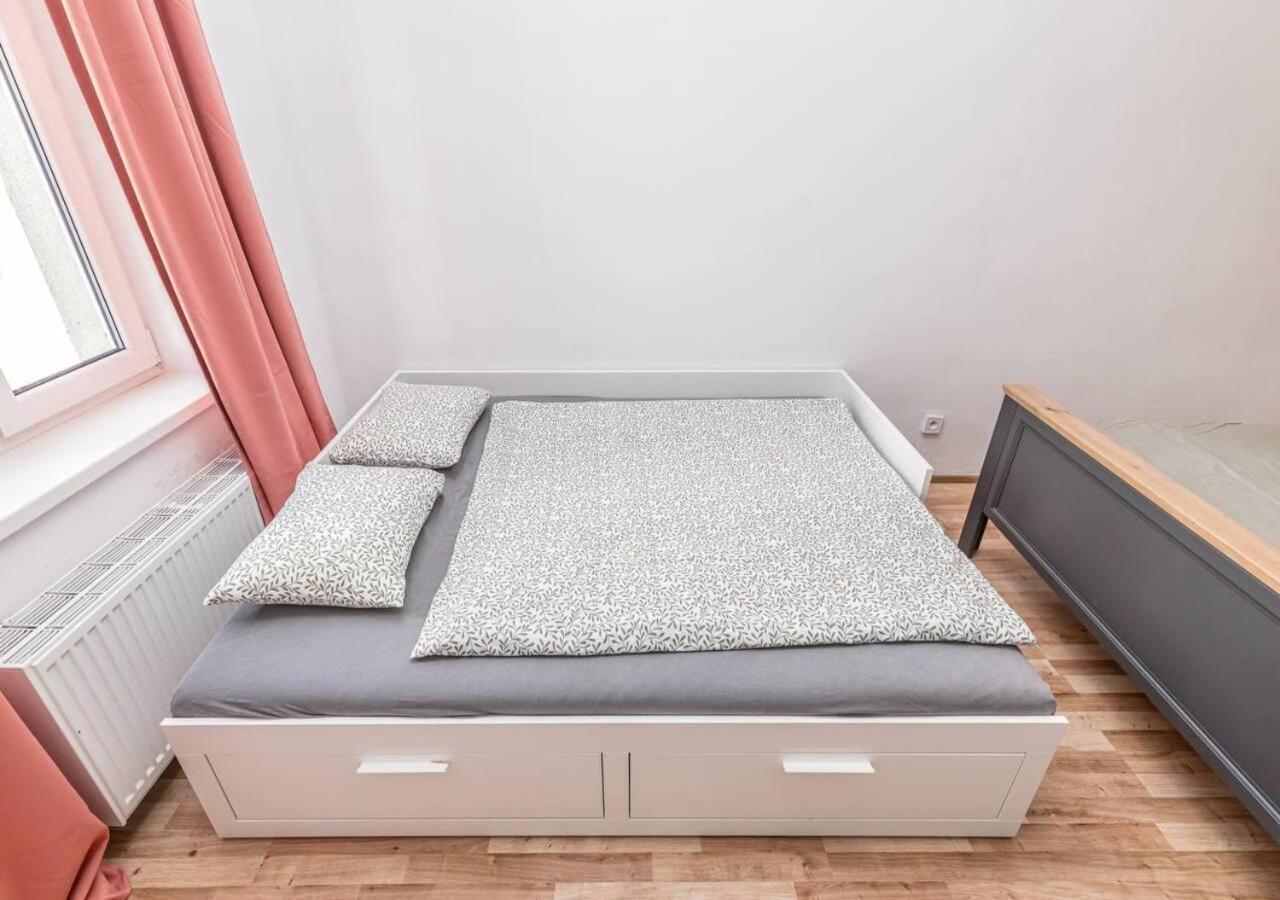 Elegance Apartments 프라하 외부 사진