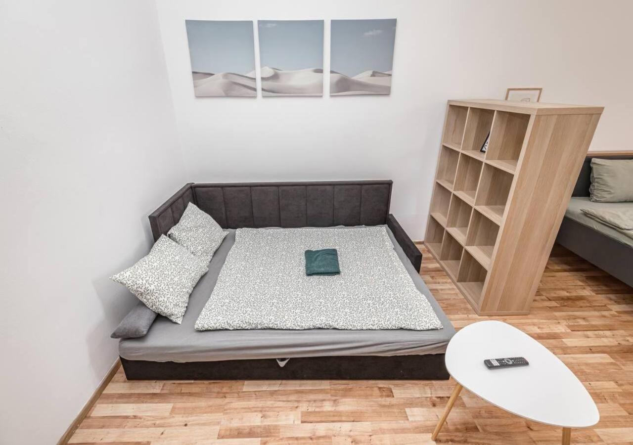 Elegance Apartments 프라하 외부 사진