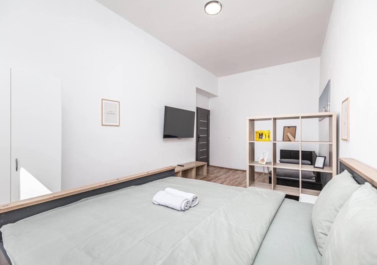 Elegance Apartments 프라하 외부 사진